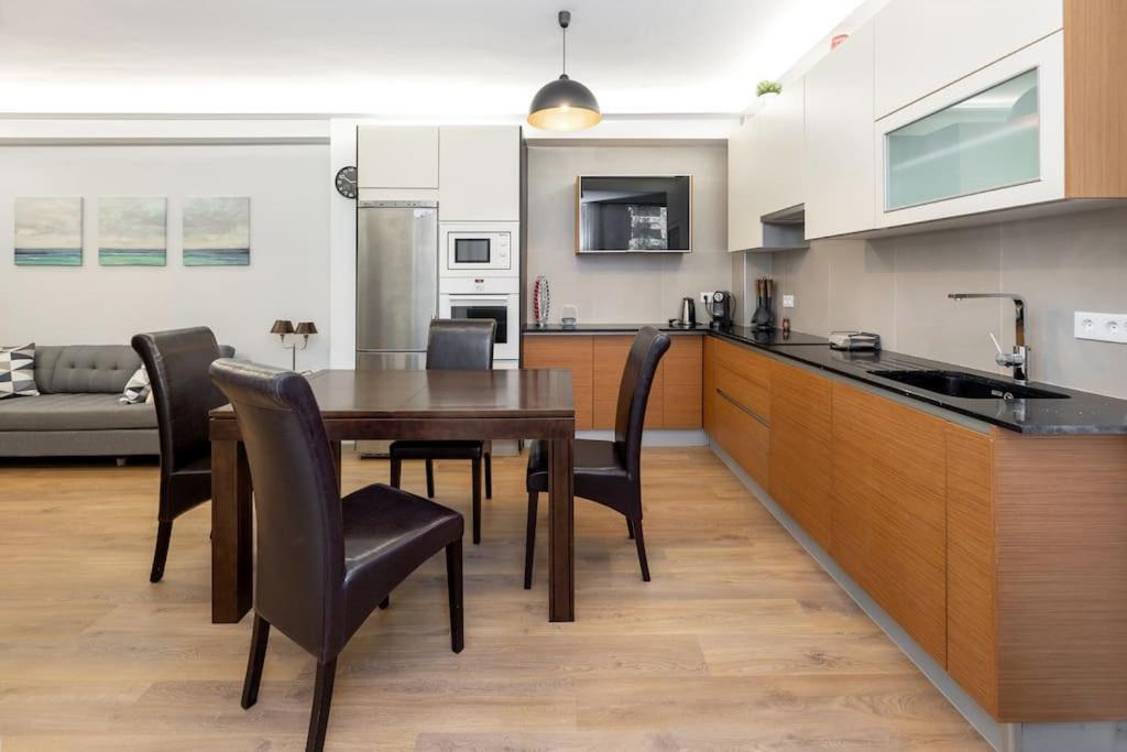 Precioso Piso Con Terraza En Centro De Granada Apartment Ngoại thất bức ảnh