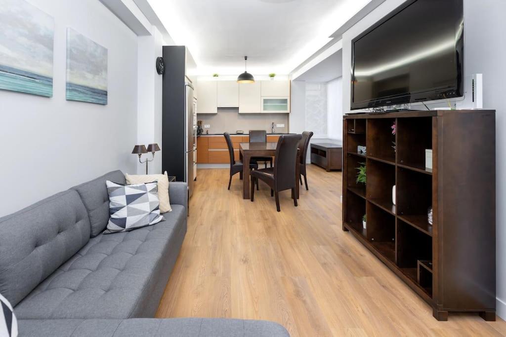 Precioso Piso Con Terraza En Centro De Granada Apartment Ngoại thất bức ảnh