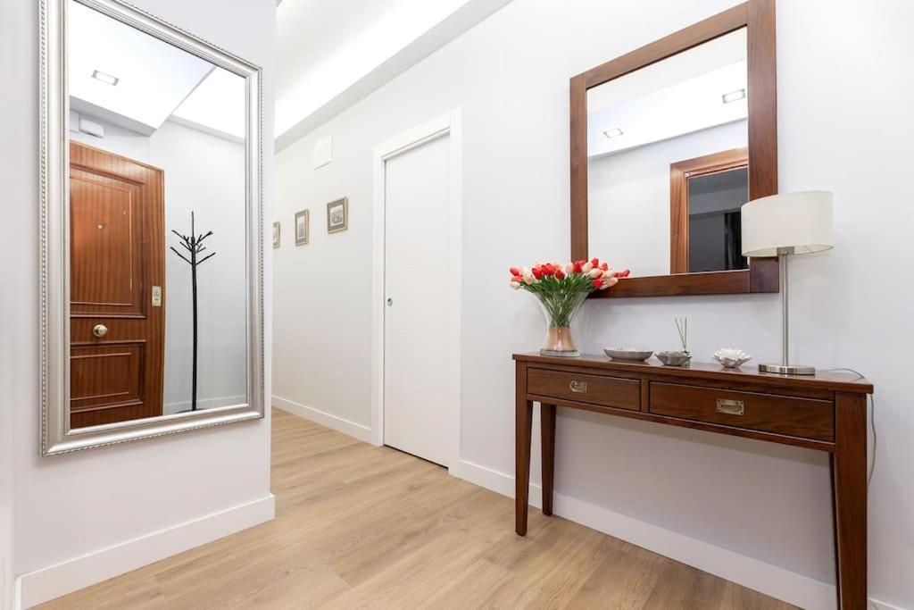 Precioso Piso Con Terraza En Centro De Granada Apartment Ngoại thất bức ảnh